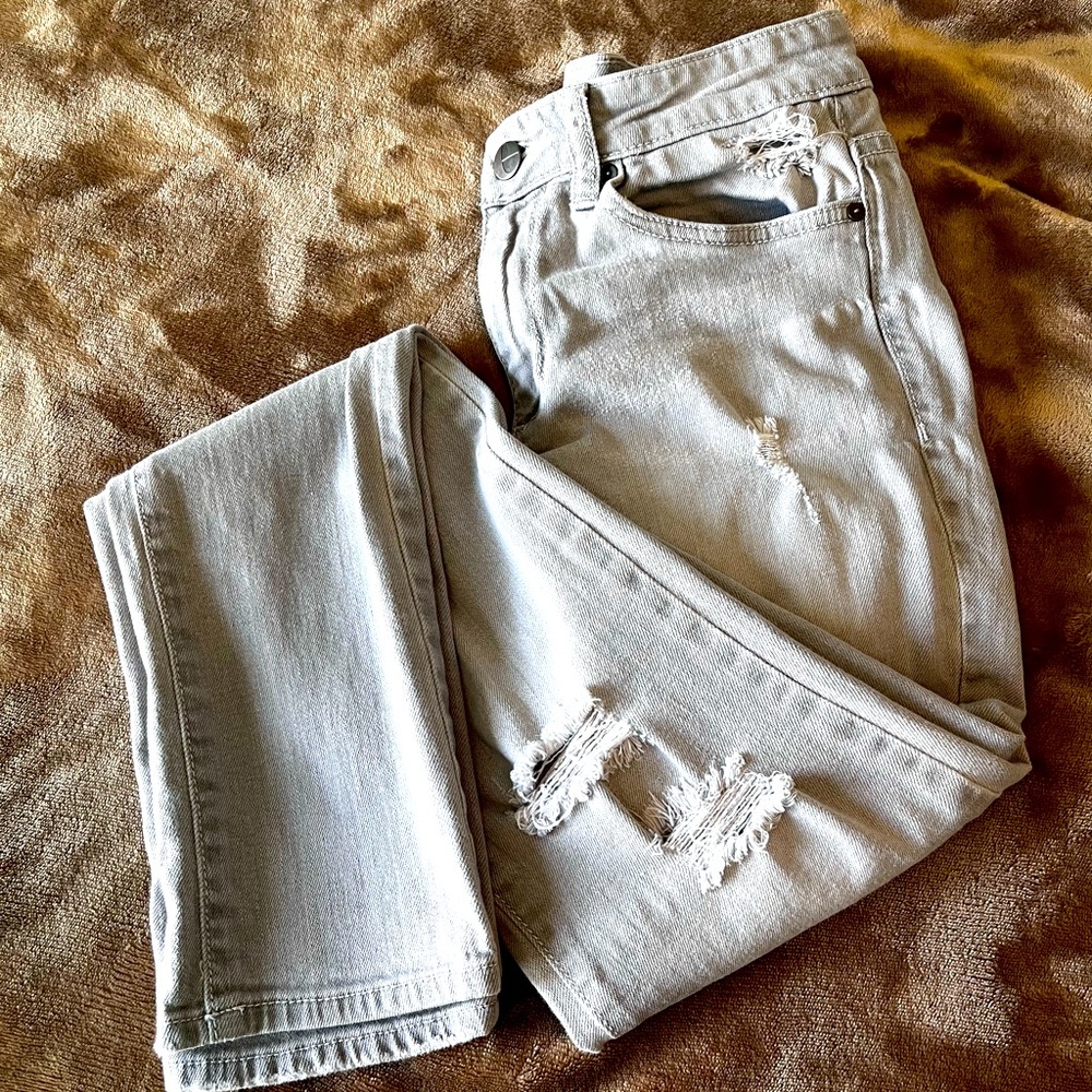 Vintage Else brand jeans.  Size 26, mid-rise, perfectly ripped style.